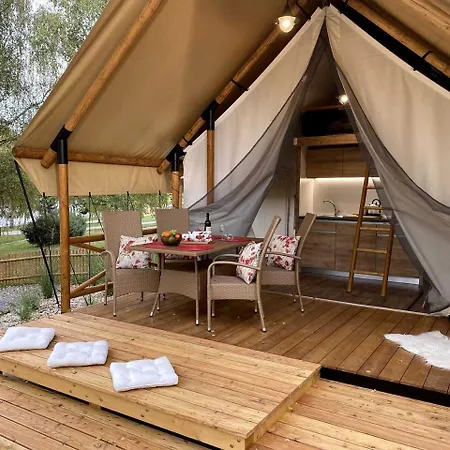 Luxury Glamping Tents Ideal For Czech Republic Holidays * Křečovice