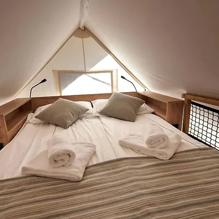 Luxury Glamping Tents Ideal For Czech Republic Holidays Feriehus Křečovice